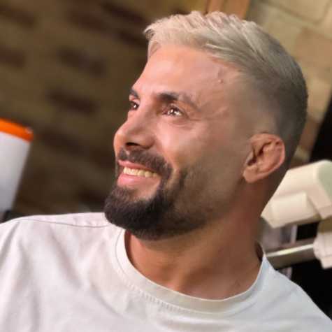 آهنگ آکوان تخت پادشاهی